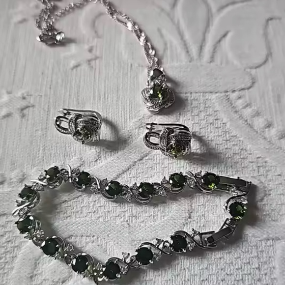 Jewelry set - Picture 3 of 4